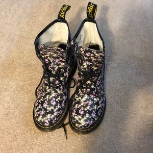 Size 10 Dr Martens floral print boots